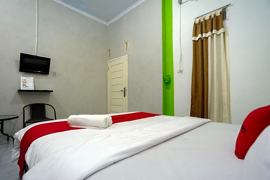 RedDoorz Syariah near RS Advent Bandar Lampung