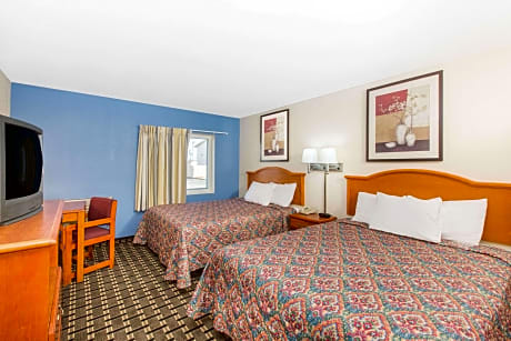 2 Queen Beds Smoking