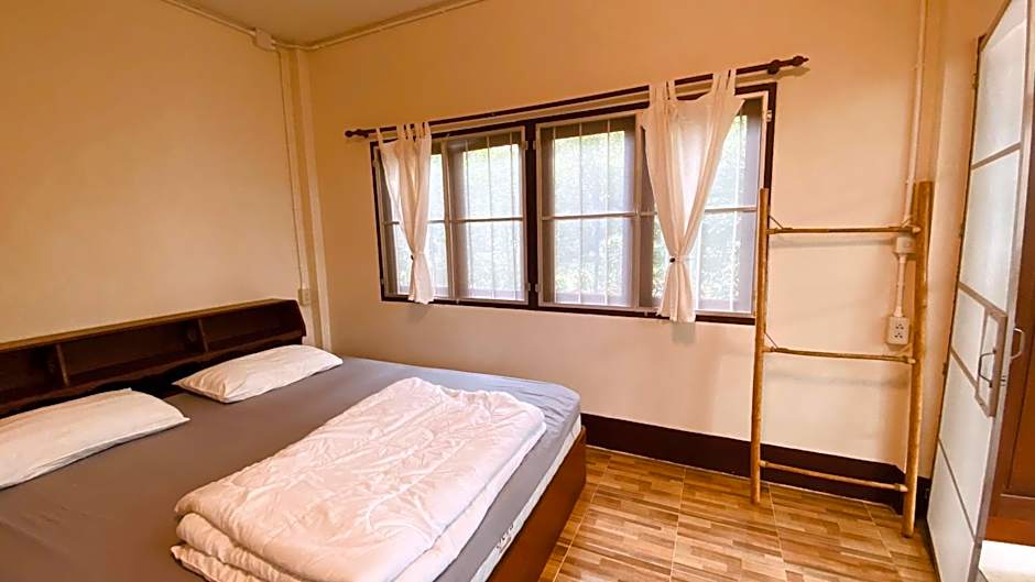 Brown House Chiangdao