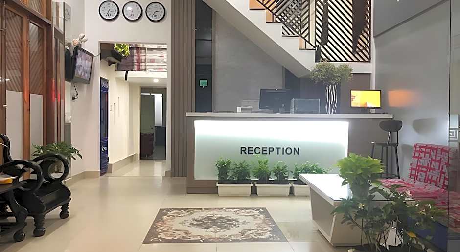 Nice Hue Hotel