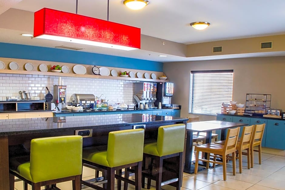 Country Inn & Suites by Radisson, Dayton South, OH