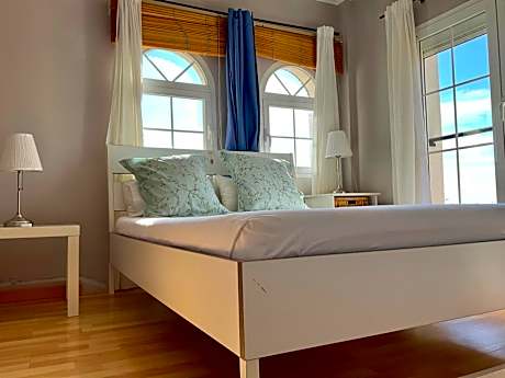 Double Room with Partial Sea View