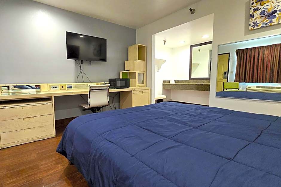 Century Motel Buena Park Anaheim I-5