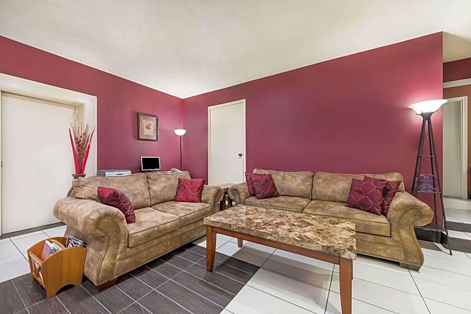 Days Inn by Wyndham Bryan College Station