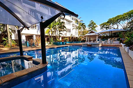 BeachView Apartments at Villa Paradiso