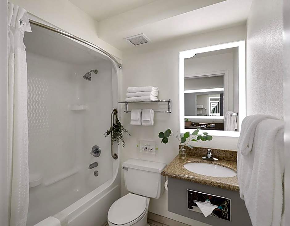 Holiday Inn Redding By IHG
