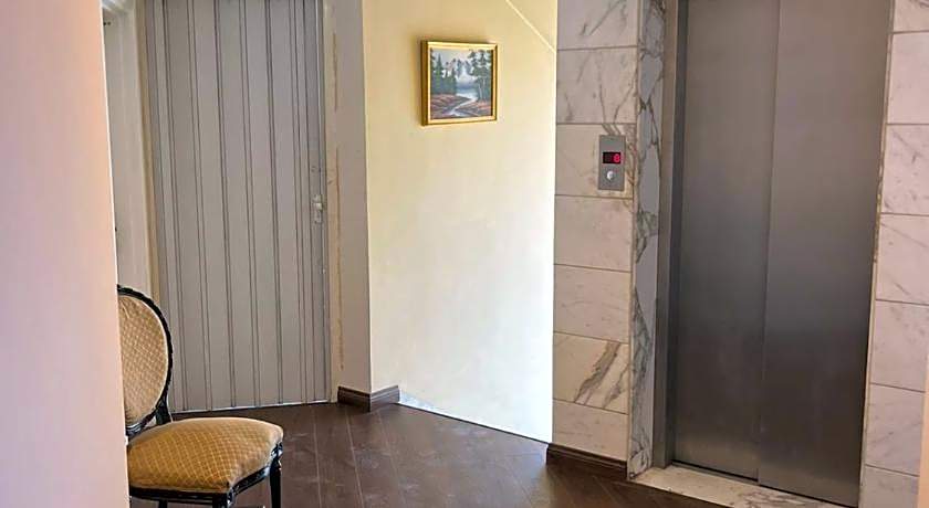 Rozana Hotel Suites
