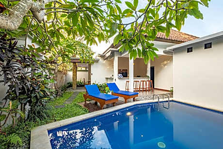 Villa With Private Pool