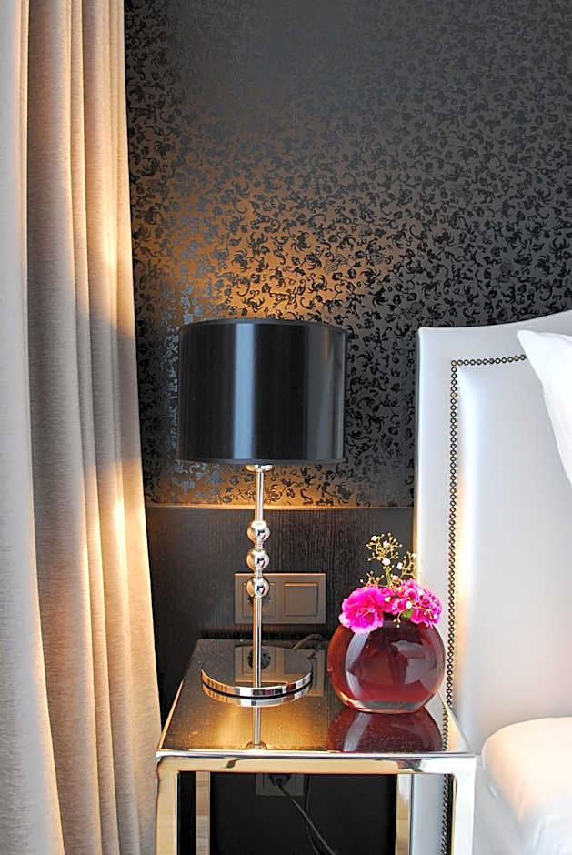 La Mansion Vi Vadi Hotel