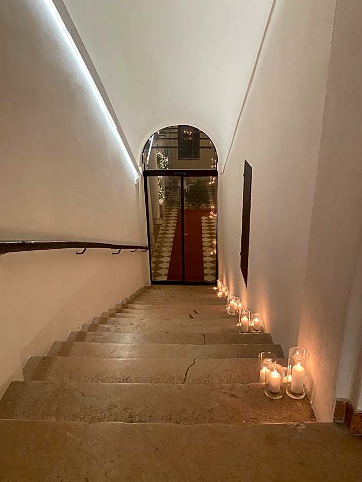 Cà Uberti Palace Hotel, MantegnaHotels