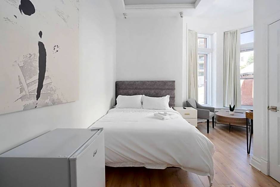 Penfield Suites – Montreal
