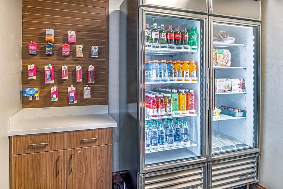 Holiday Inn Express Hotel & Suites Bismarck By IHG