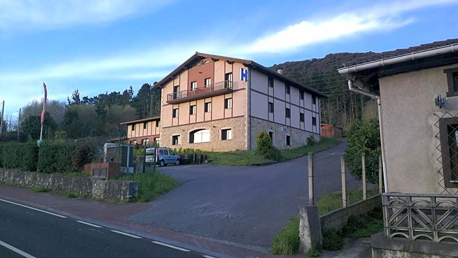 Hotel Ibaigune