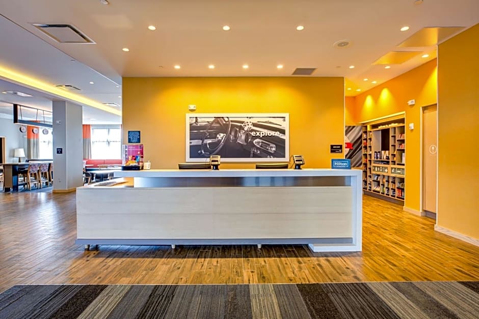 Hampton Inn By Hilton & Suites Boston-Waltham