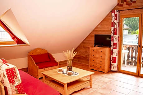 Four-Bedroom Chalet (10 Adults)