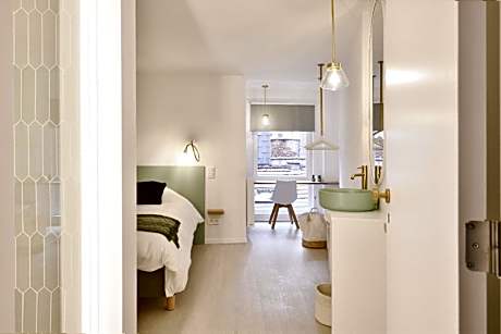 Single Room with Private Bathroom