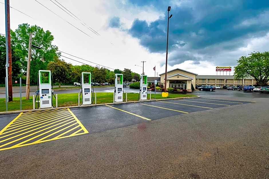 Red Roof Inn & Suites Herkimer