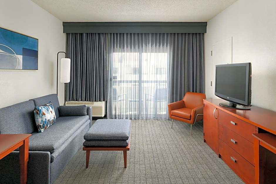 Courtyard by Marriott Melbourne West