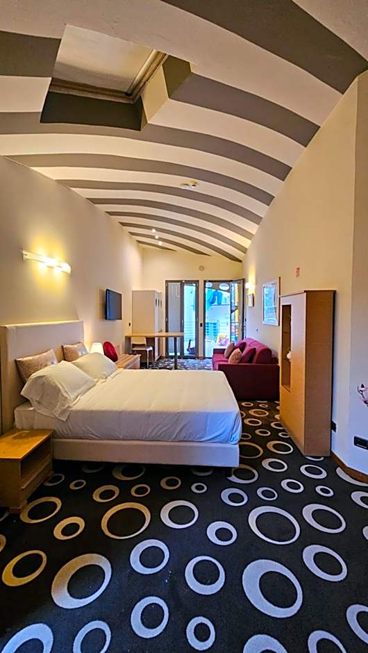 Select Executive Residence