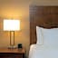 La Quinta Inn & Suites by Wyndham Clearwater Central