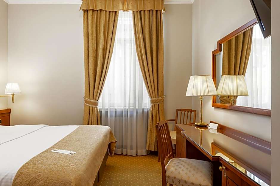 My City Hotel