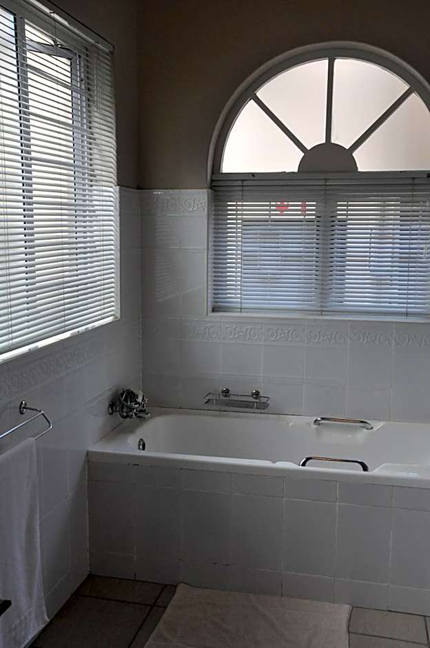 268 On Ridge Guesthouse