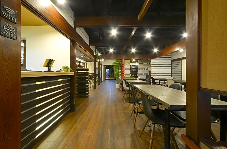 Zen Hostel