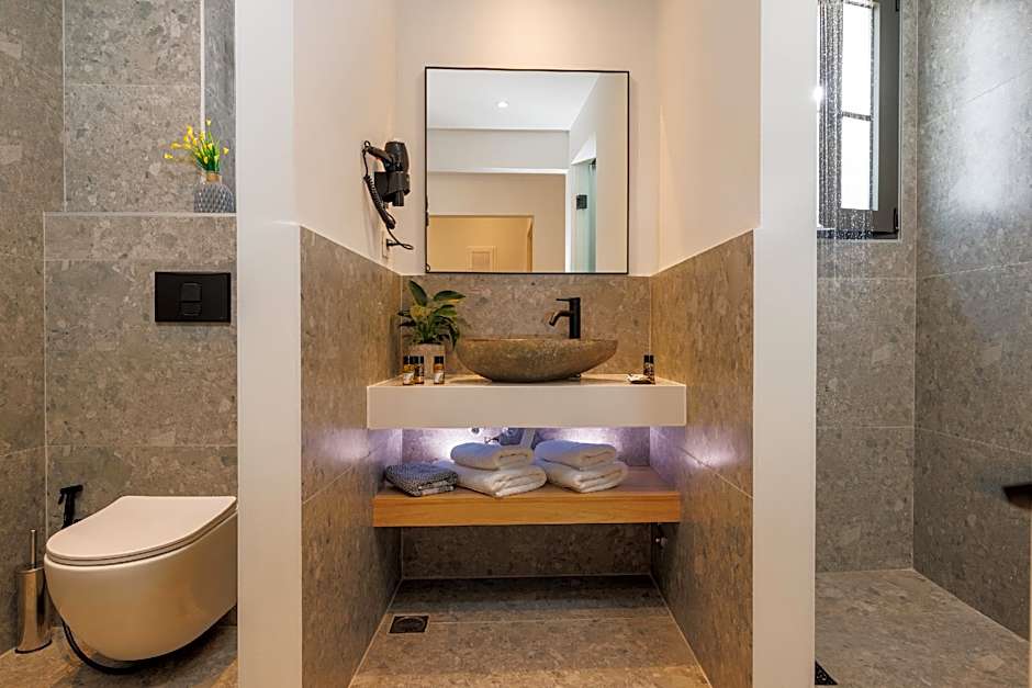 Soho SeaFront Suites