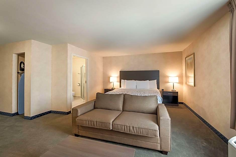 SureStay Plus Hotel by Best Western SeaTac Airport