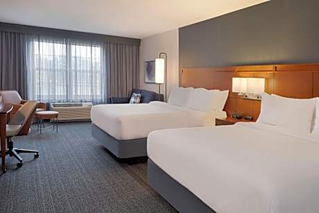Queen Room with Two Queen Beds and Sofa Bed