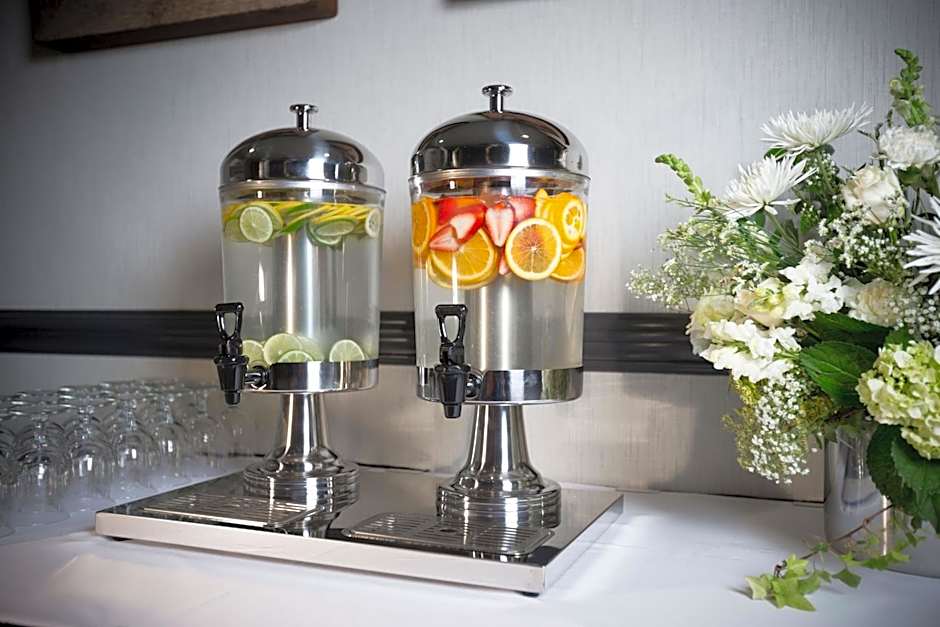 Holiday Inn Asheville East-Blue Ridge PKWY