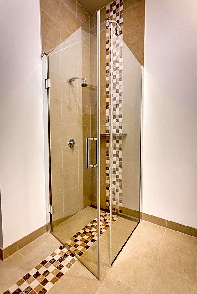 Mantra Charles Hotel Launceston