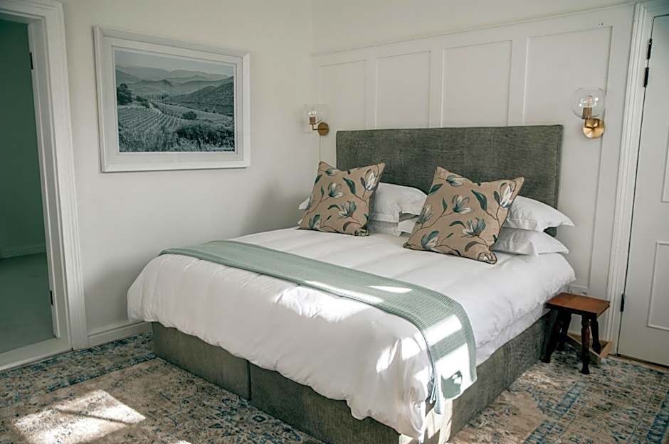 The Grand Hotel Robertson