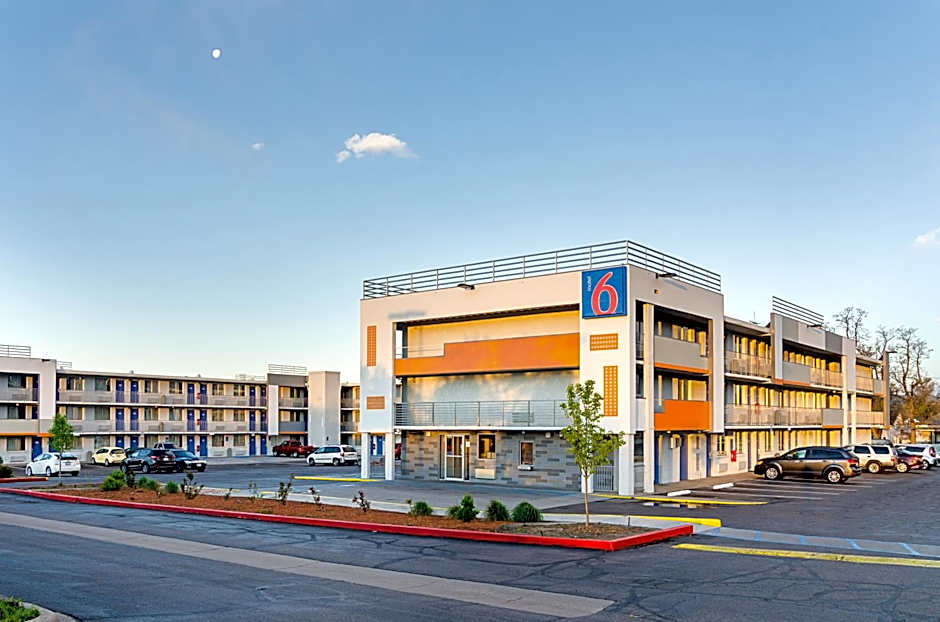 Motel 6- Denver, CO Downtown