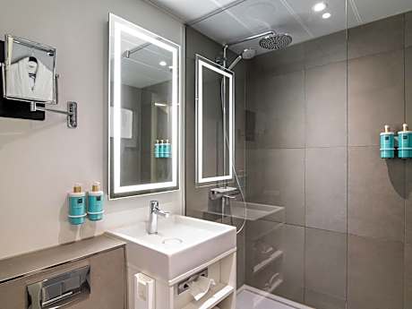 Executive Queen Room