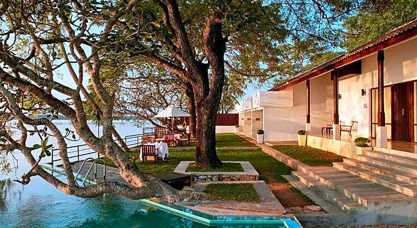 Ekho Lake House Polonnaruwa