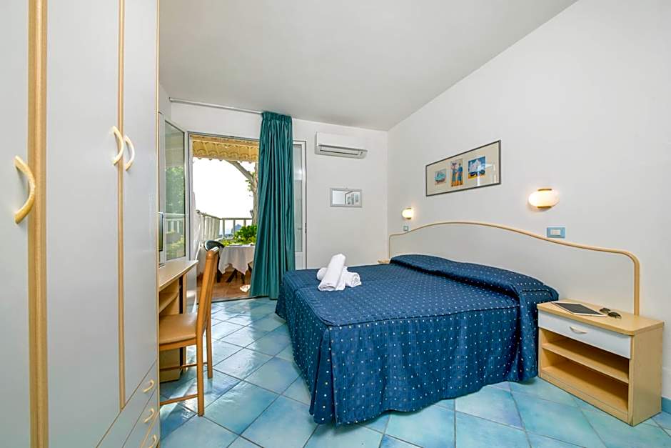 Hotel Villa Ireos