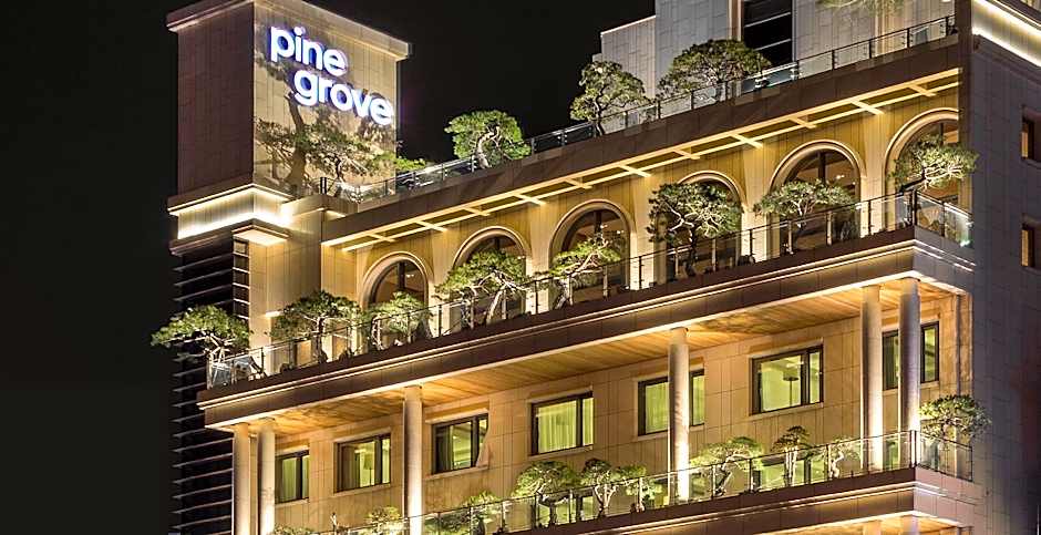 Pine Grove Hotel