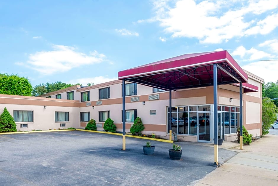 Super 8 by Wyndham Watertown/Cambridge/Boston Area