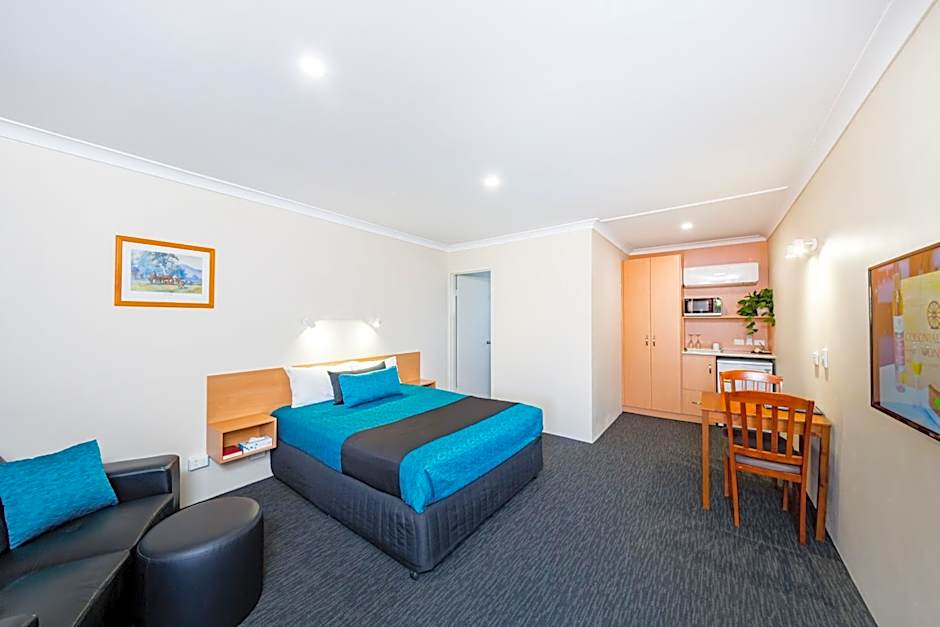 Wondai Colonial Motel & Ivory's Restaurant