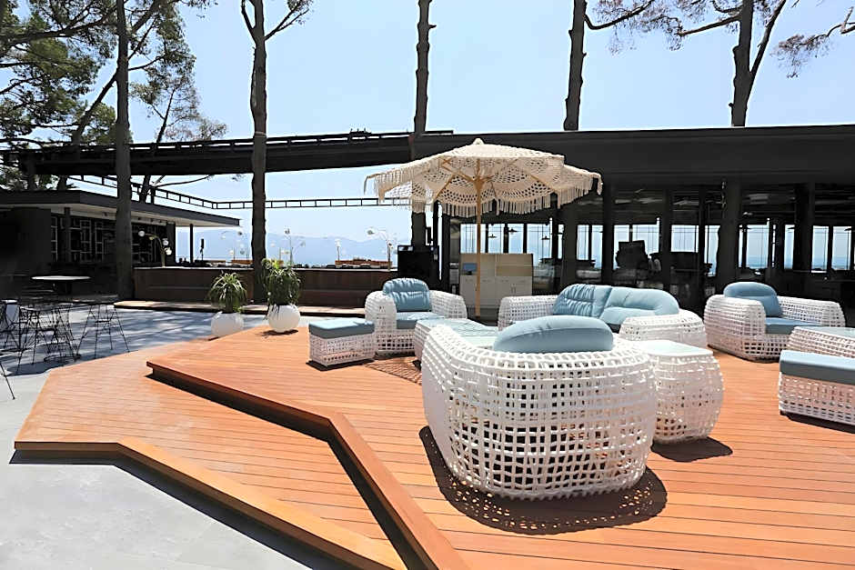 Unique Life Style Hotel
