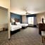 Best Western Plus Lake Dallas Inn & Suites