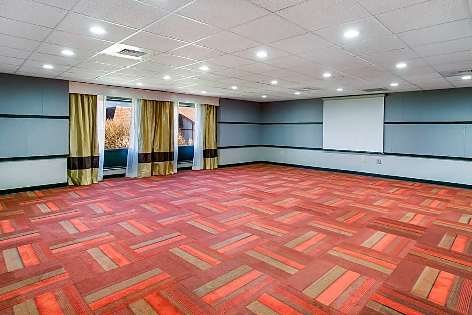 Aspire Hotel and Suites