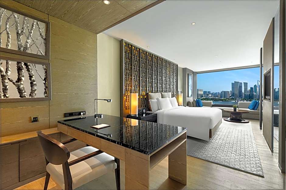 Photo 1 of 10 of Panorama 1 King Bed