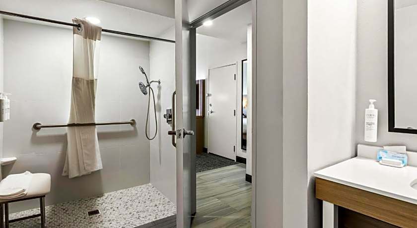 Spark by Hilton Catoosa Tulsa