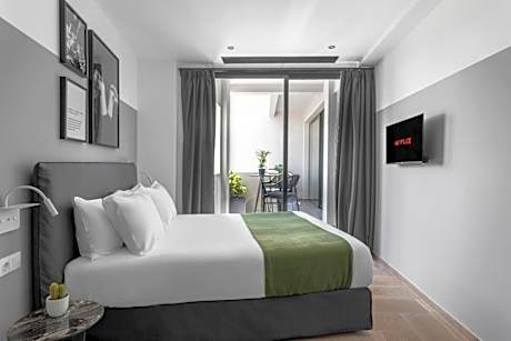 Presidential Suite with Terrace and Acropolis View