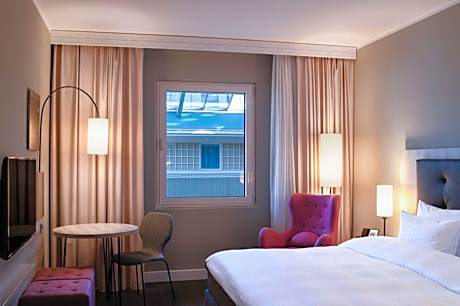 Standard Room with Atrium View