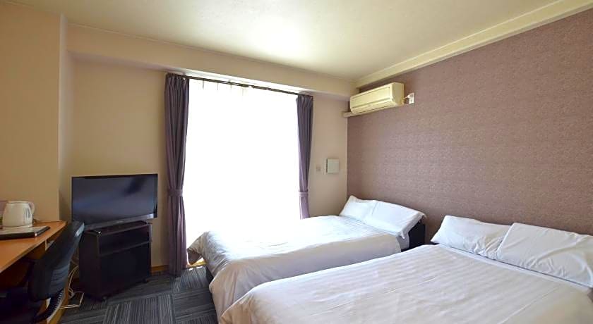 New Station Hotel
