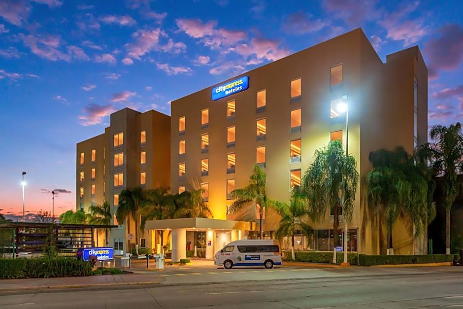 City Express by Marriott Leon