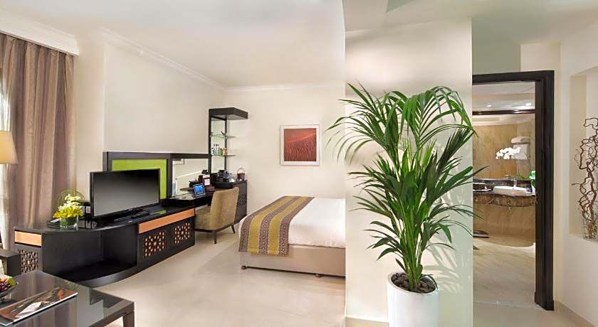 Bahi Ajman Palace Hotel